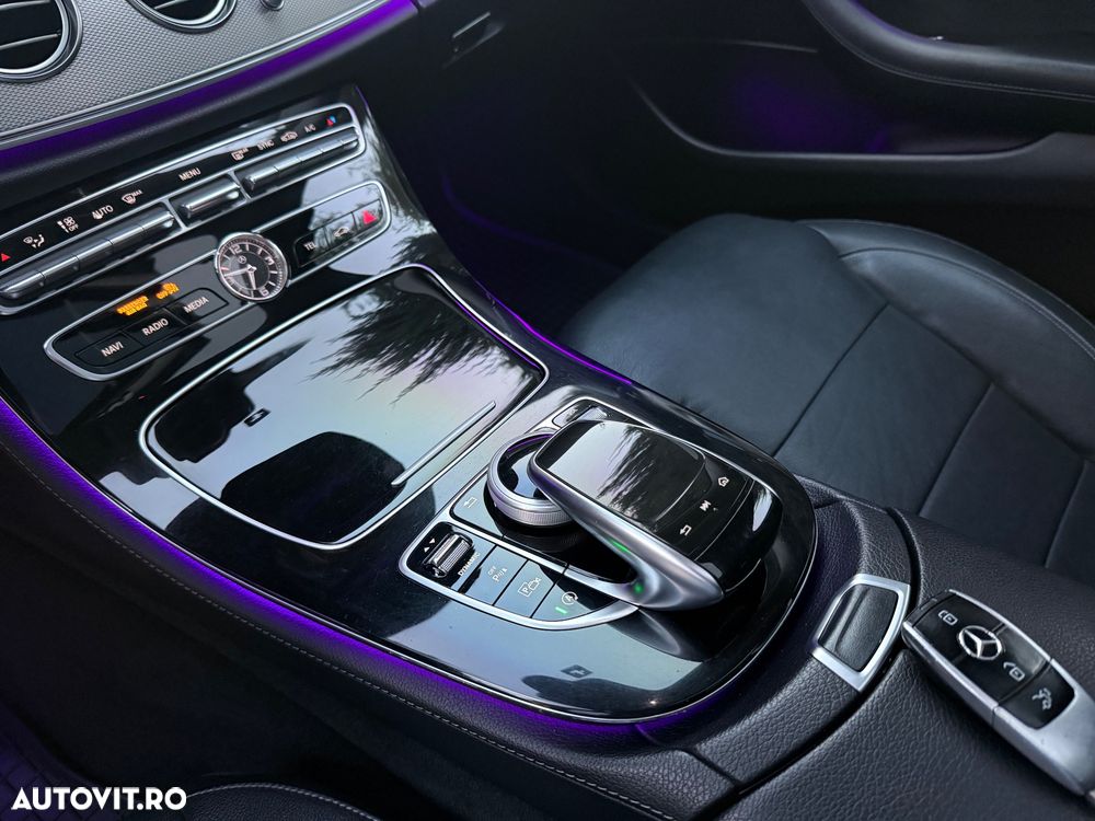 Mercedes-Benz E 220 d 9G-TRONIC AMG Line - 33