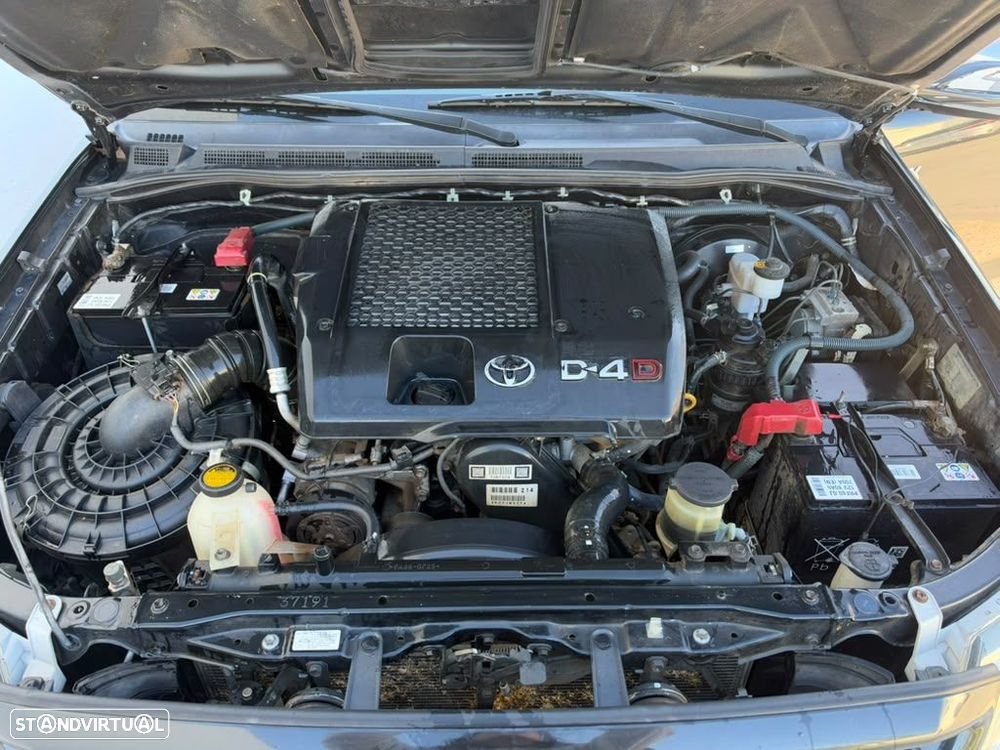 Toyota Hilux - 15