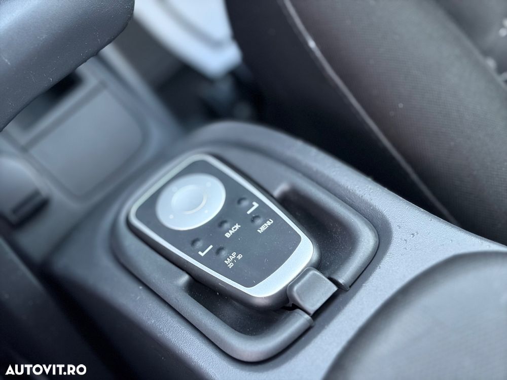 Renault Kangoo ENERGY dCi 110 FAP Start & Stop Grand - 12