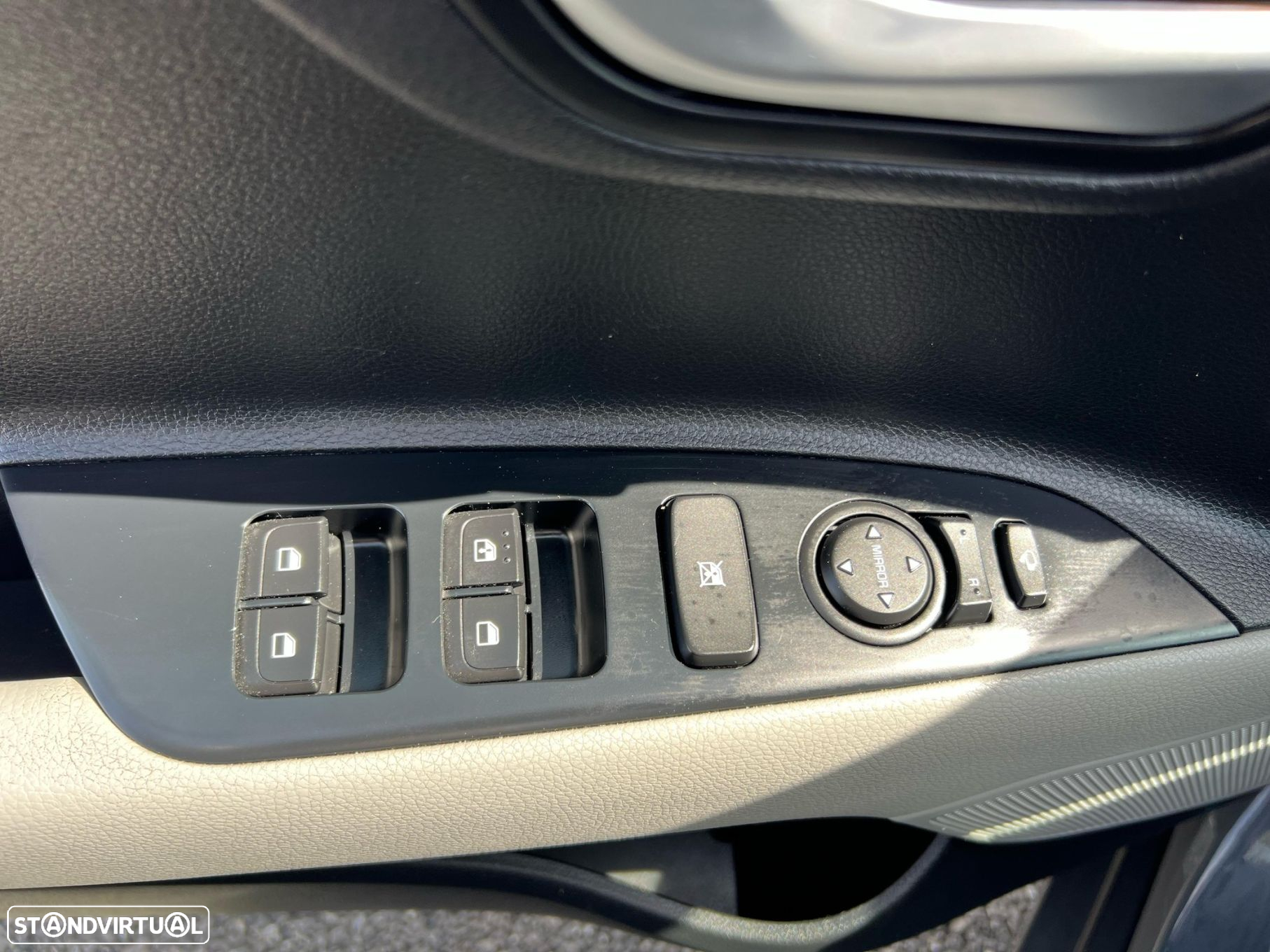 Kia Stonic - 26
