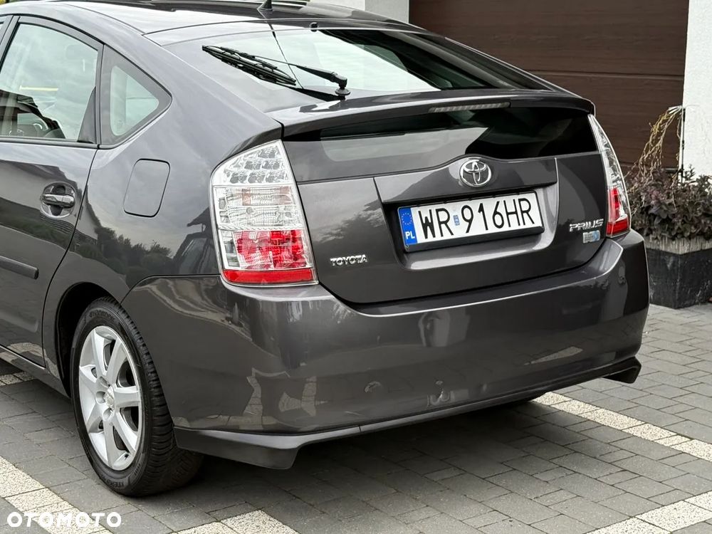 Toyota Prius - 35