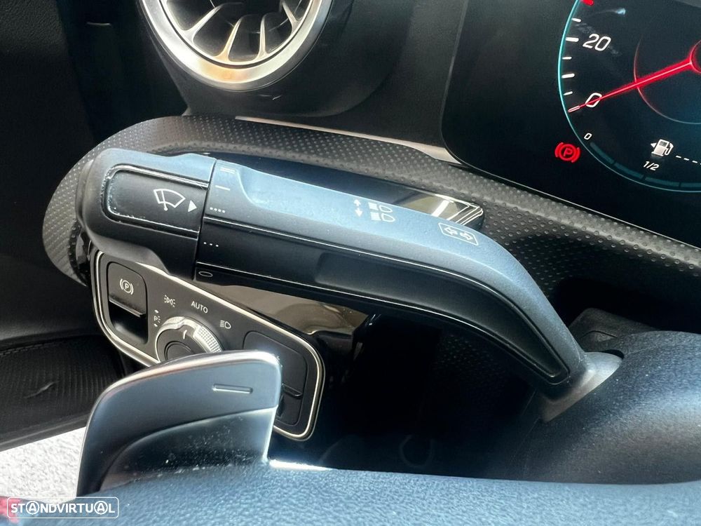 Mercedes-Benz A 250 Limousine e AMG Line - 48