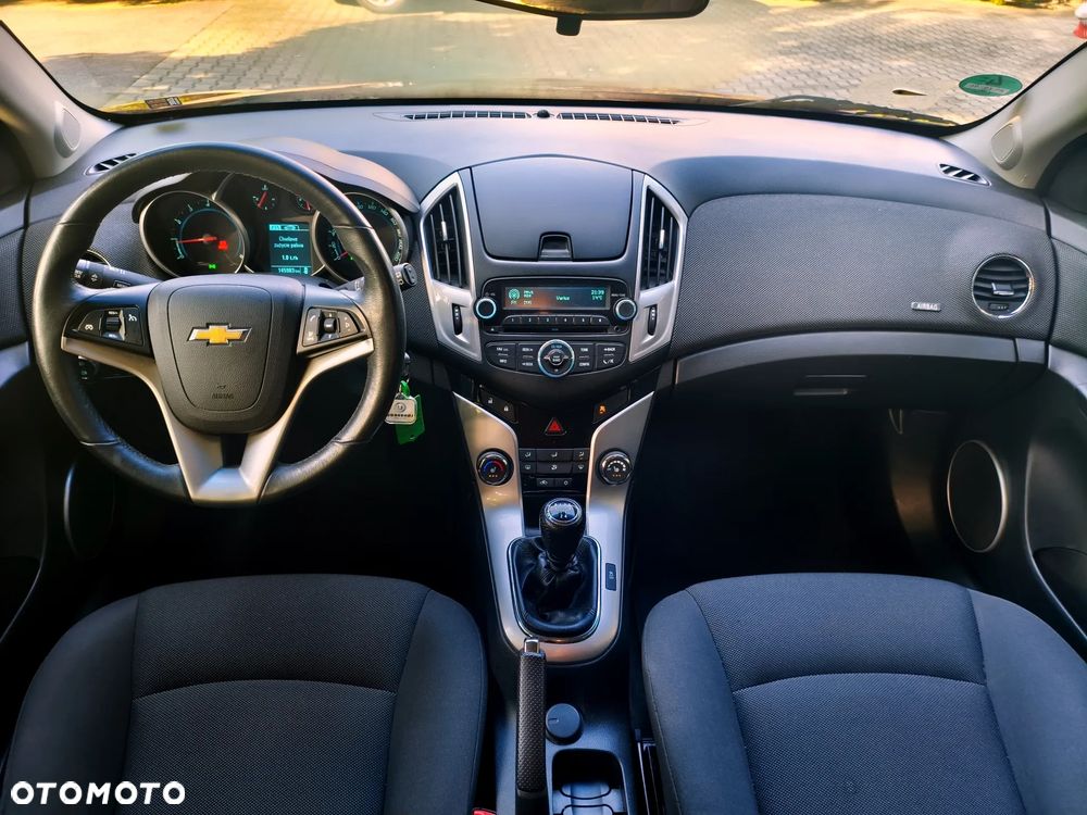 Chevrolet Cruze 1.8 LT+ - 21