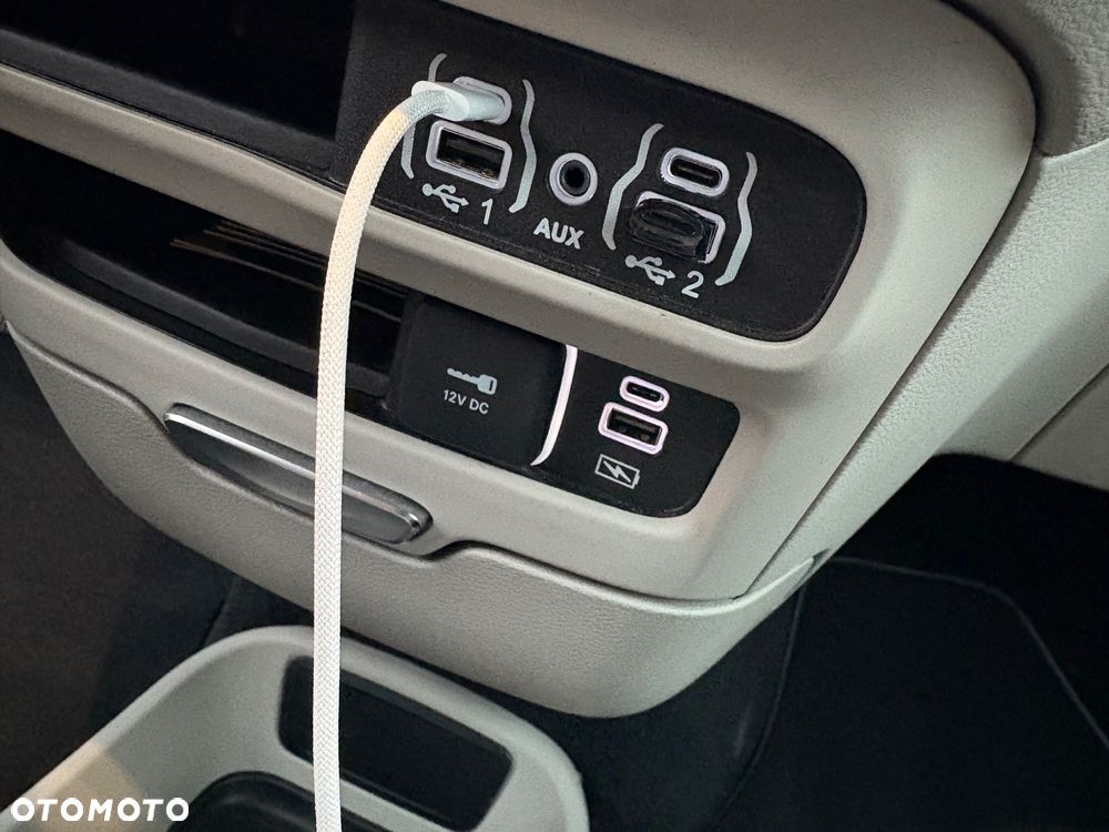 Chrysler Pacifica - 18