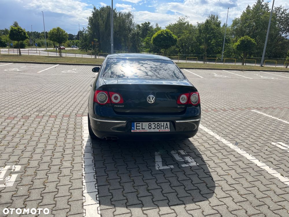 Volkswagen Passat 2.0 TDI Comfortline - 5