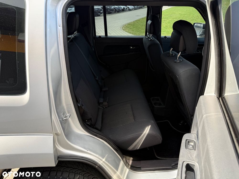 Jeep Liberty - 8