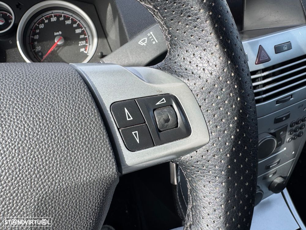 Opel Astra GTC 1.3 CDTi - 18