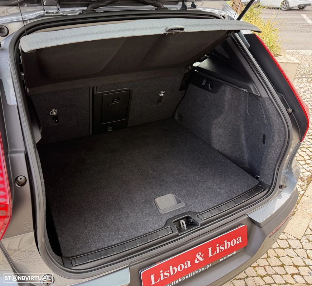 Volvo XC 40 2.0 D3 Momentum - 27