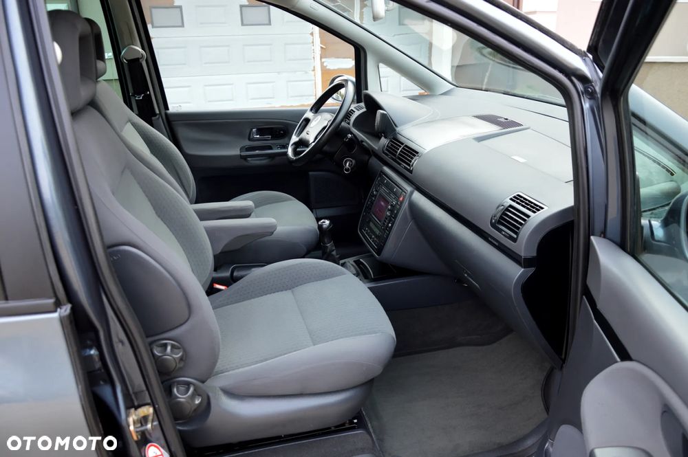 Volkswagen Sharan 1.9 TDI Family - 14