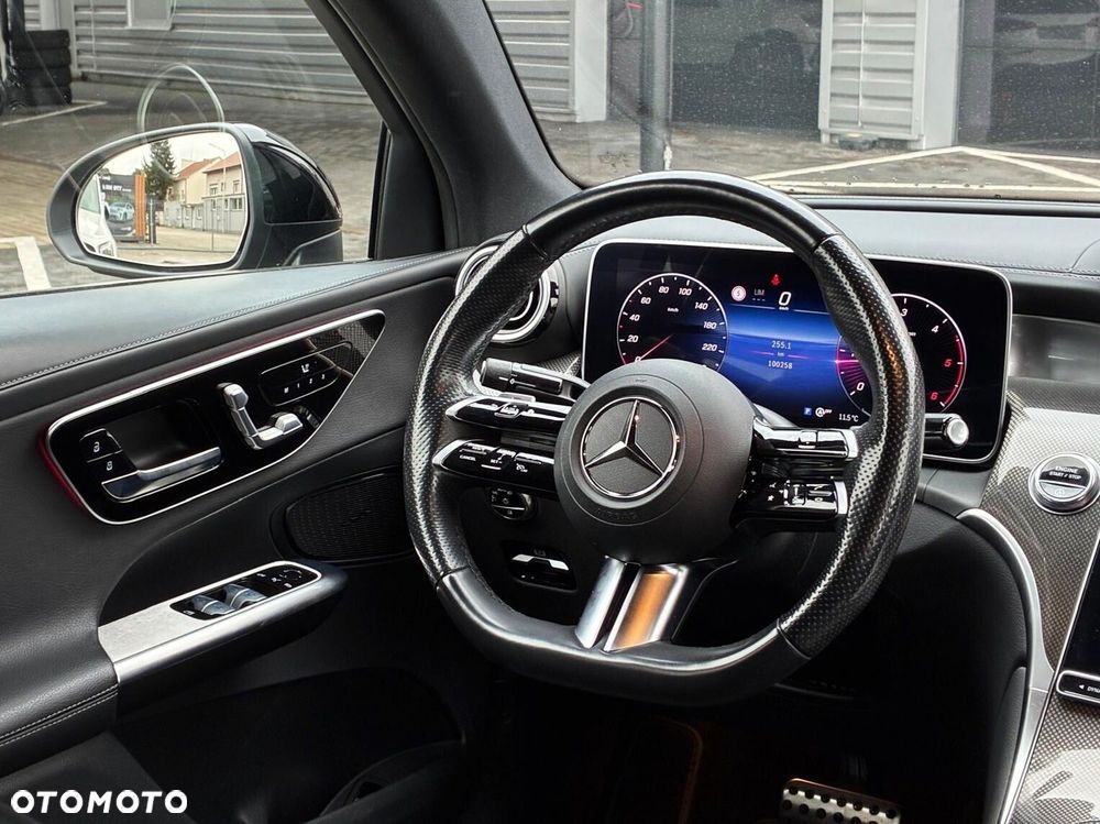 Mercedes-Benz GLC 2023