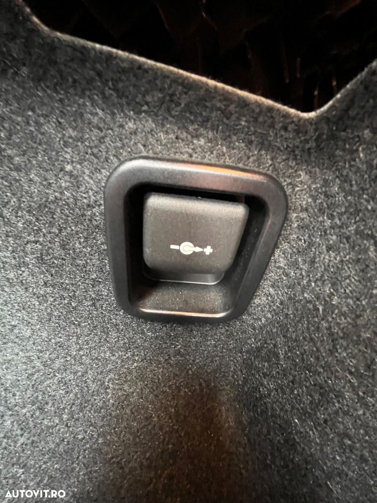 BMW Seria 1 120d Sport Line - 28