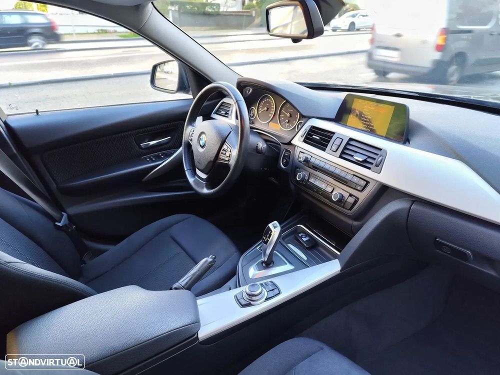 BMW 320 d Auto - 14