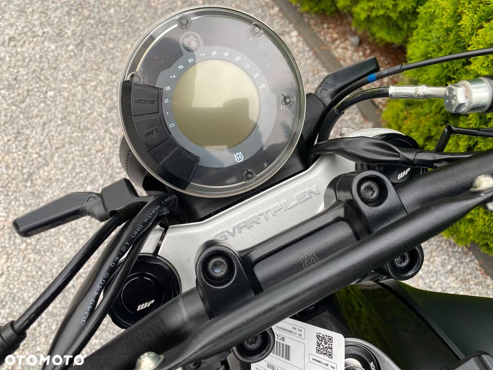 Husqvarna Svartpilen - 29