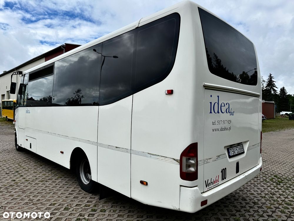 Mercedes-Benz Mediano 32+7 - 19