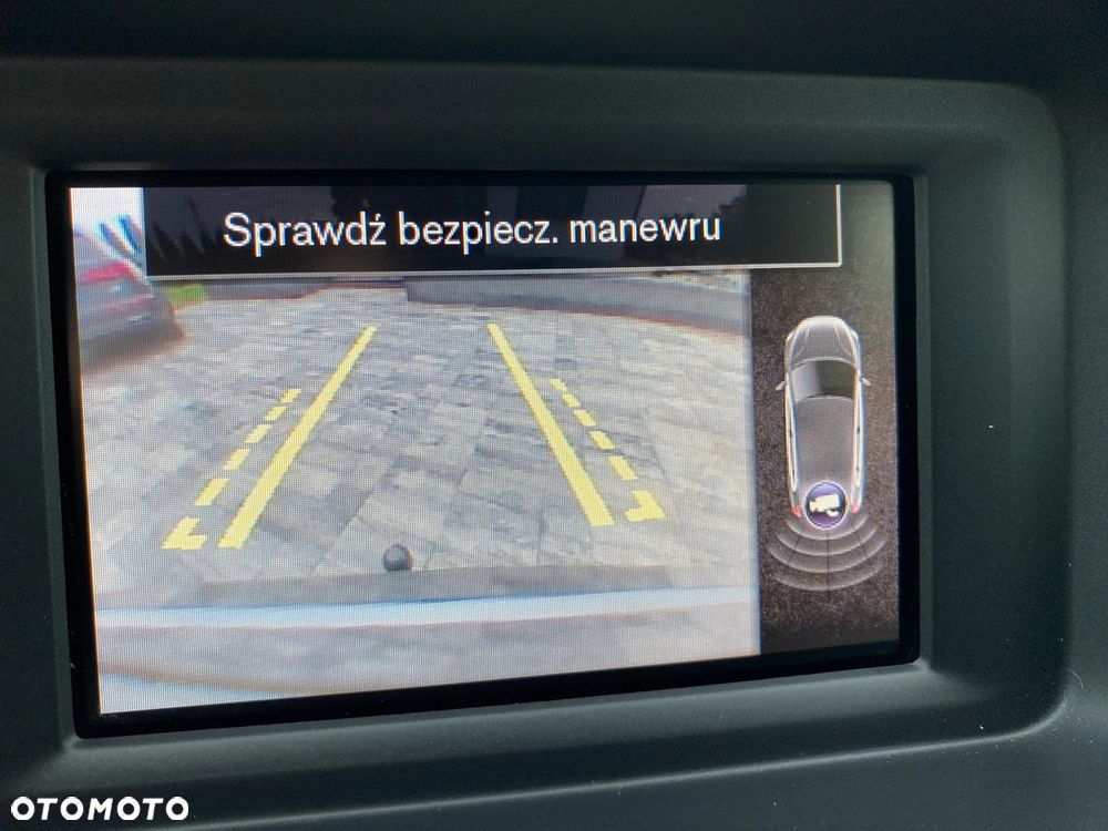 Volvo V40 T3 Momentum - 32