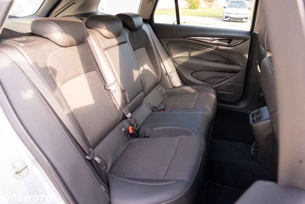 Opel Insignia 1.5 T Innovation S&S - 11