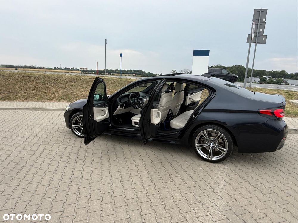 BMW Seria 5 520i M Sport Edition - 11