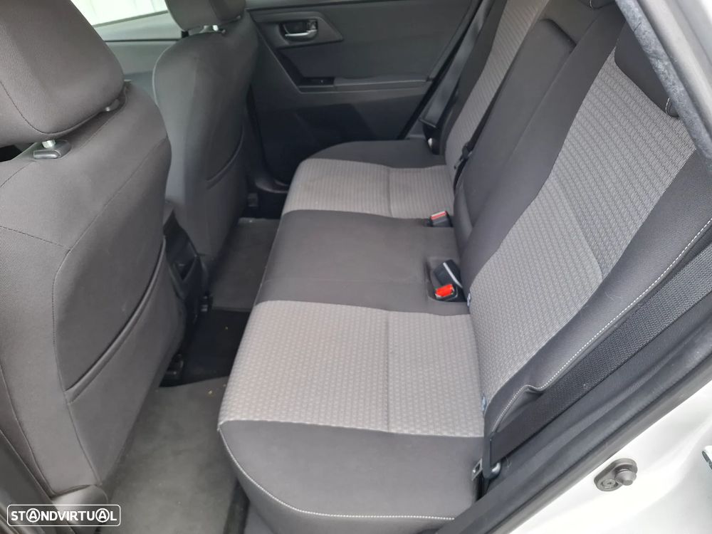 Toyota Auris 1.4 D-4D Comfort+Pack Sport - 6