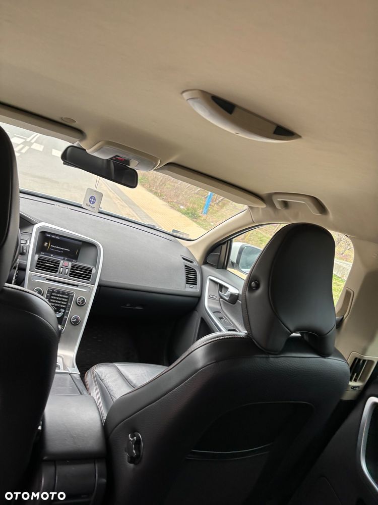 Volvo XC 60 D3 Momentum - 17