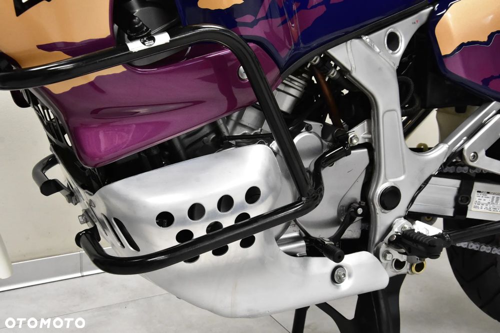 Honda XRV - 24