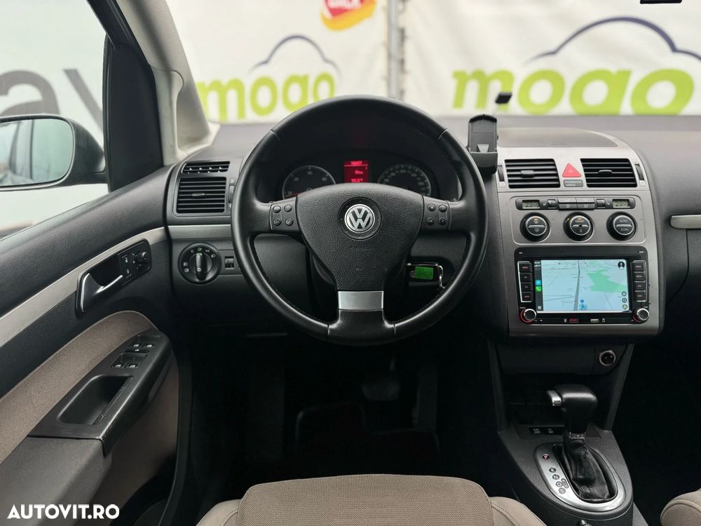 Volkswagen Touran 2.0 TDI DPF DSG Trendline - 26