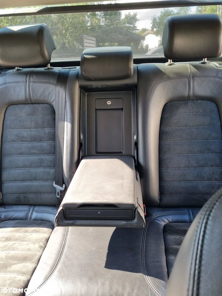Volkswagen Passat 2.0 TDI DPF Highline - 14