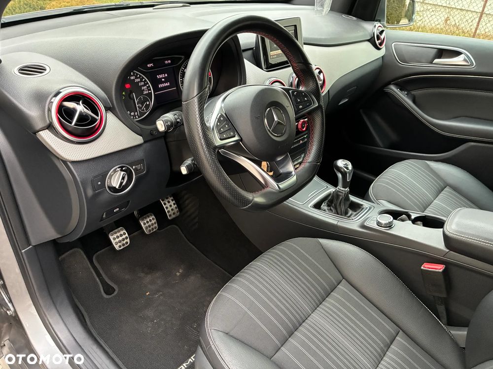 Mercedes-Benz Klasa B 180 BlueEFFICIENCY Edition - 12