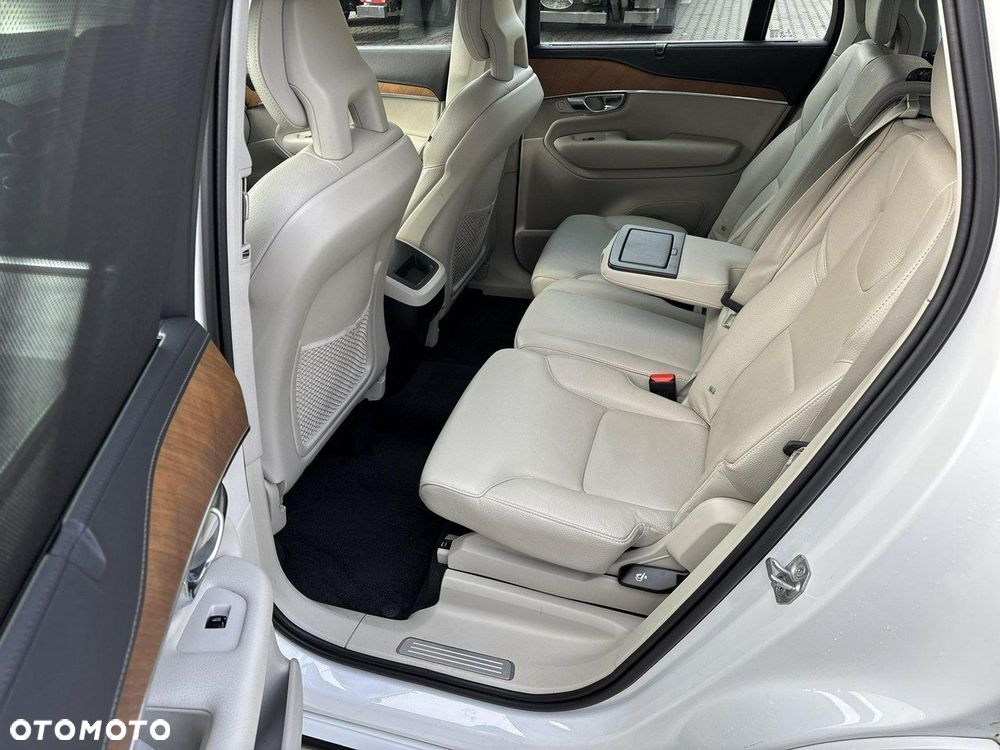 Volvo XC 90 - 12