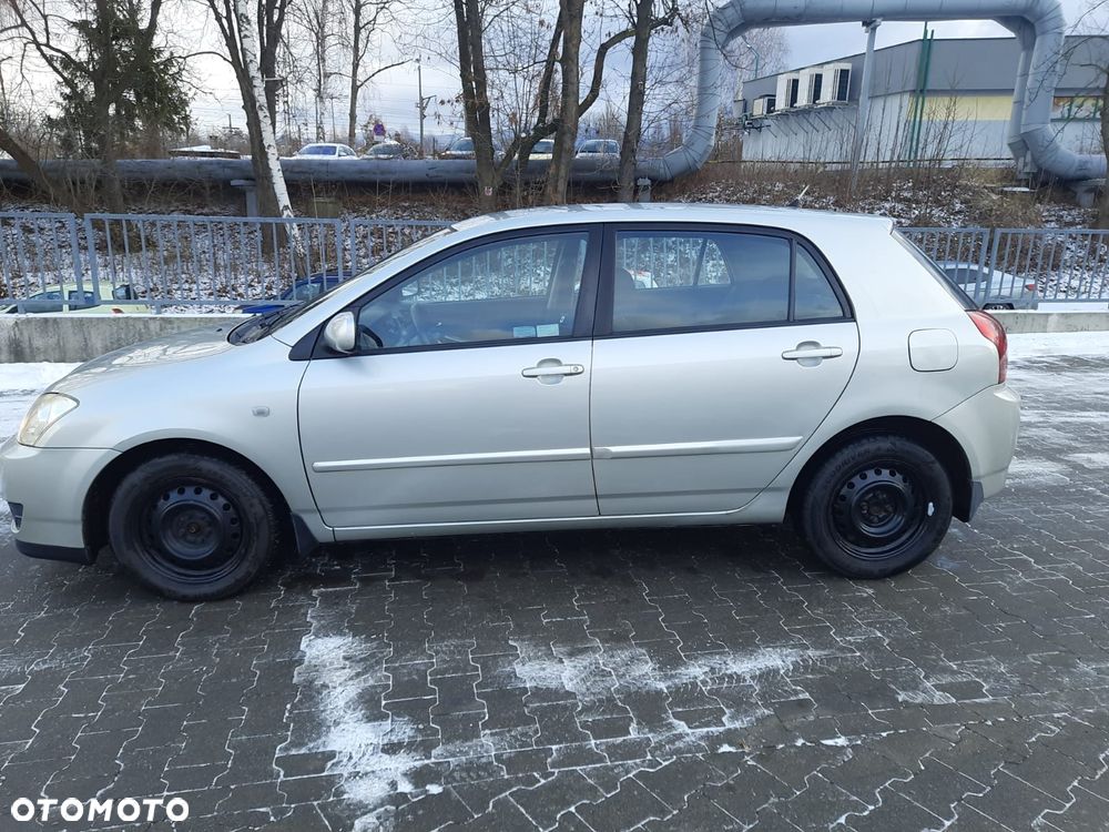 Toyota Corolla 2.0 D-4D Sol - 2