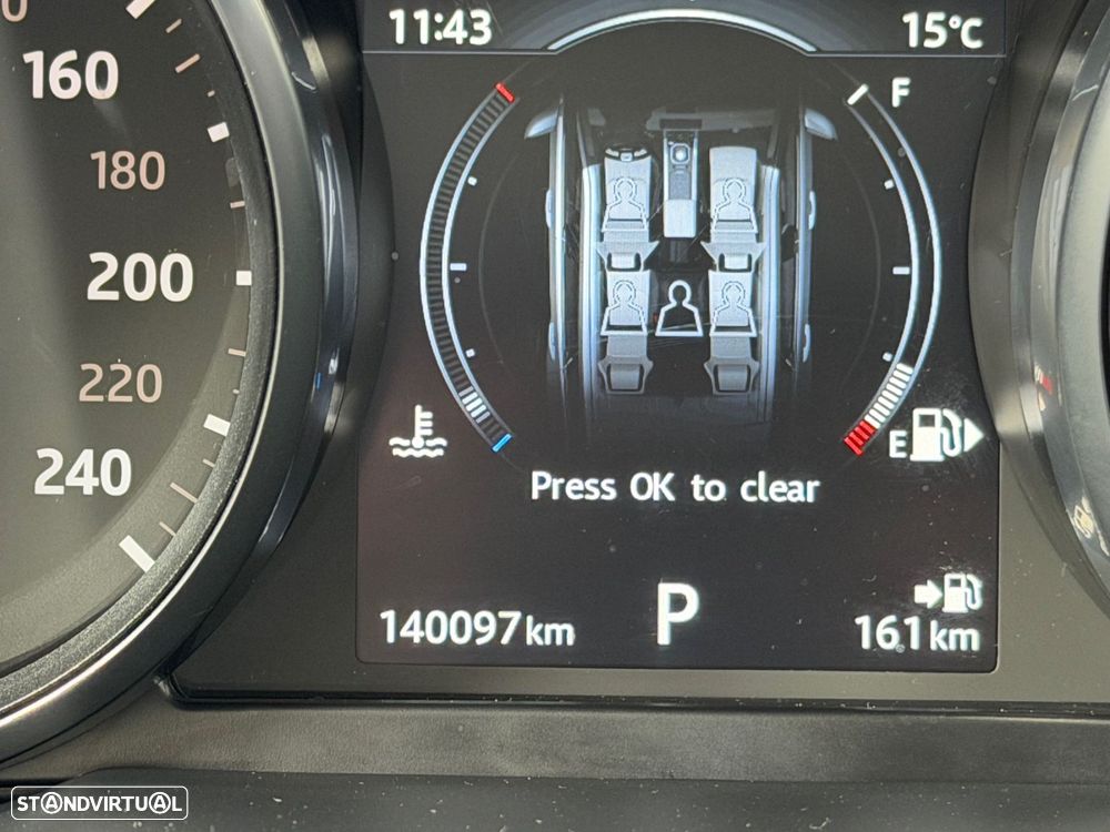 Land Rover Range Rover Evoque 2.0 D150 AWD R-Dynamic HSE Auto - 30