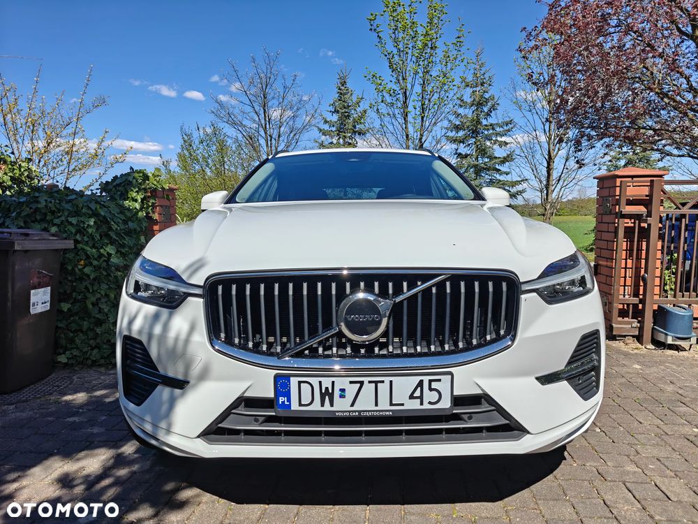Volvo XC 60 B4 B Momentum Pro - 2