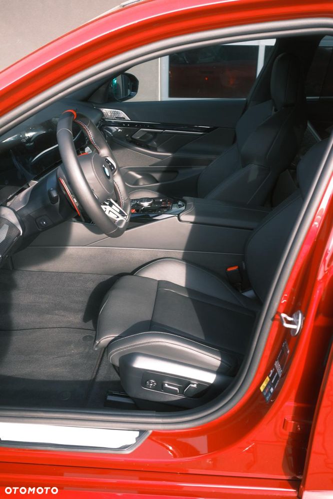 BMW M5 PHEV - 11