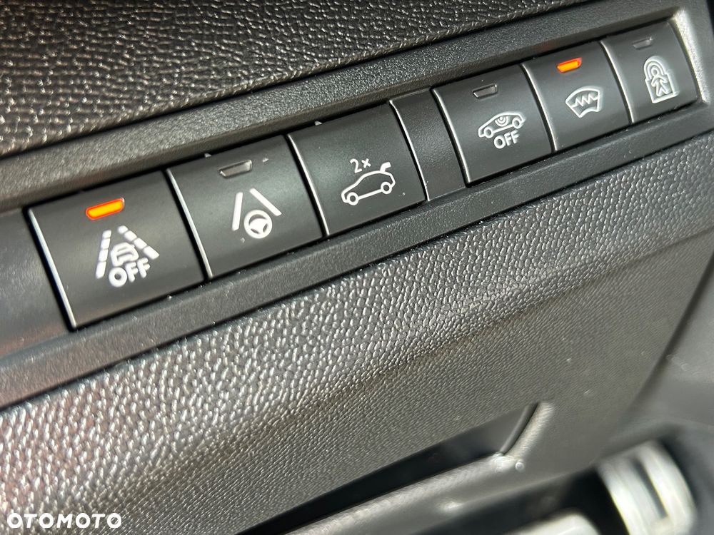 Peugeot 5008 1.6 PureTech GT Pack S&S EAT8 - 32