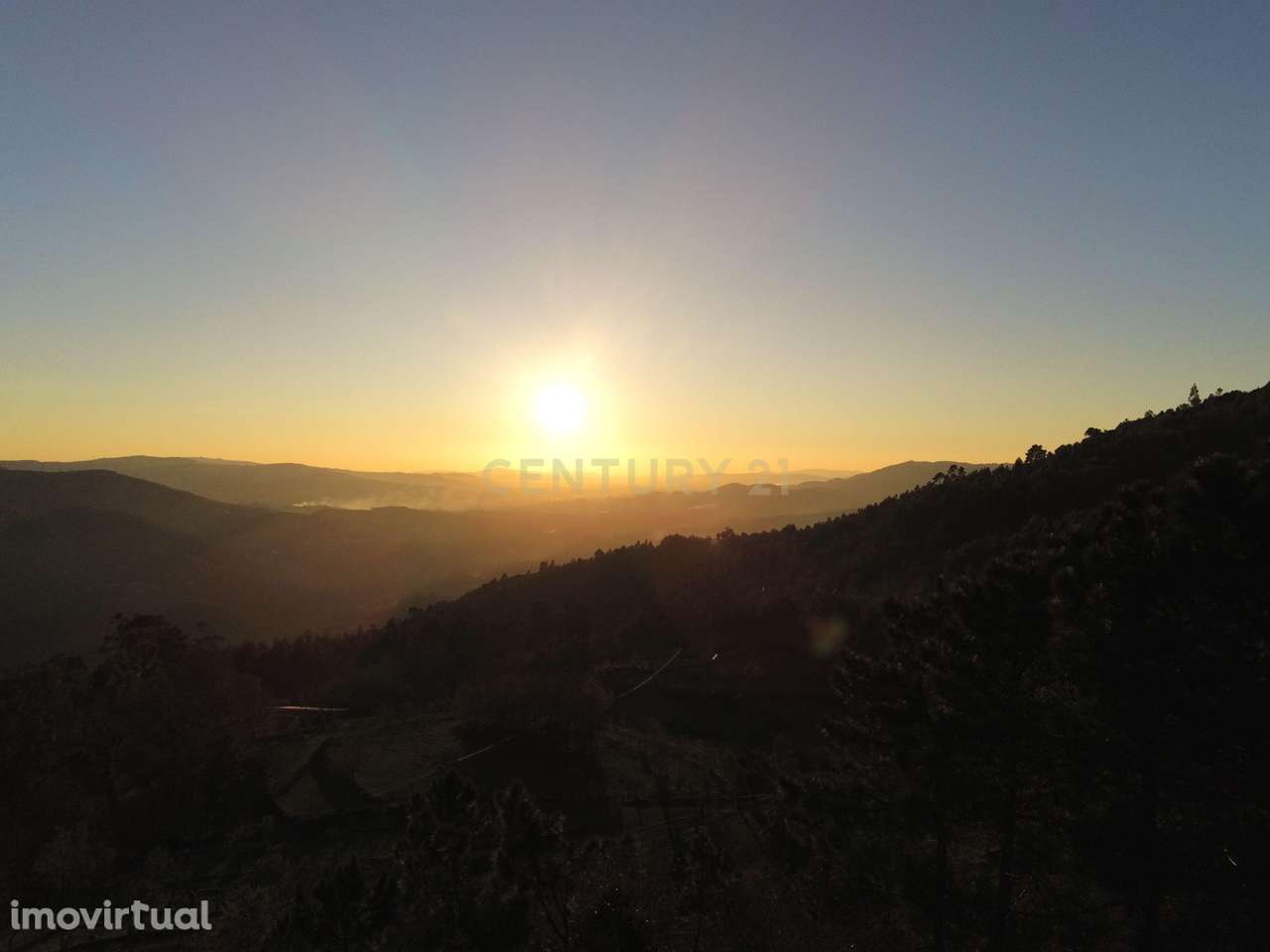 Propriedade em Pedra Térrea com Piscina, sala Jogos, campo futebol - Grande imagem: 4/49