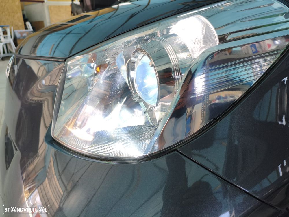 Toyota iQ 1.4 D-4D + - 15