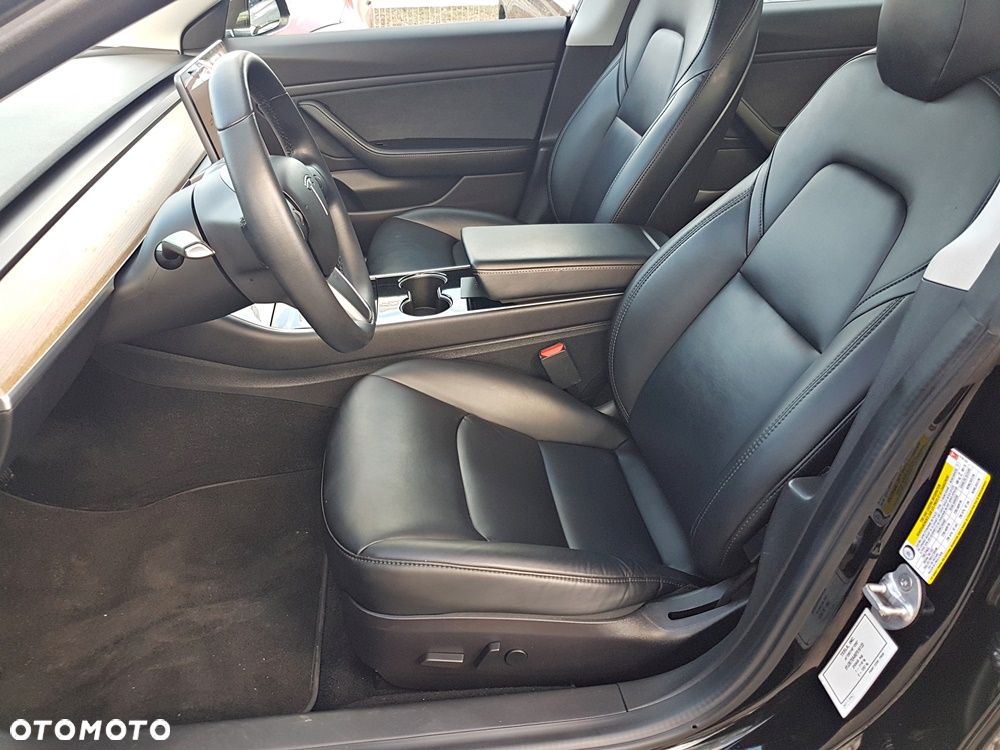 Tesla Model 3 Standard Reichweite Plus Hinterradantrieb - 11