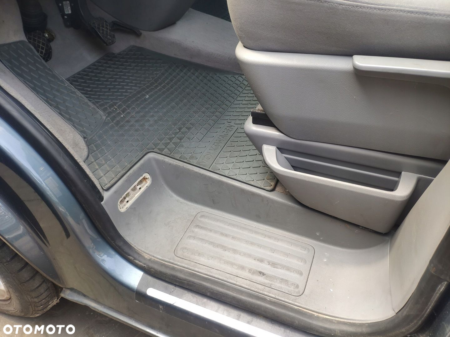 VW TRANSPORTER T5 MULTIVAN WNĘTRZE ŚRODEK KANAPA SIEDZENIA FOTELE FOTEL - 13