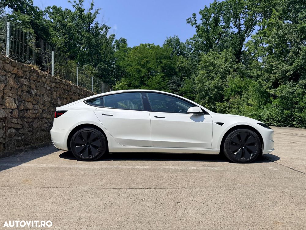 Tesla Model 3 Long Range - 4