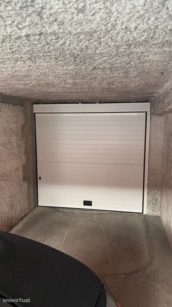 Aluga-se garagem fechada com 21 m2 em Maximinos ao lado do Continente - Grande imagem: 4/4