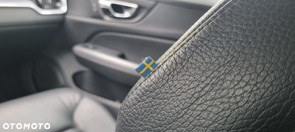 Volvo V60 D3 Momentum Pro - 26