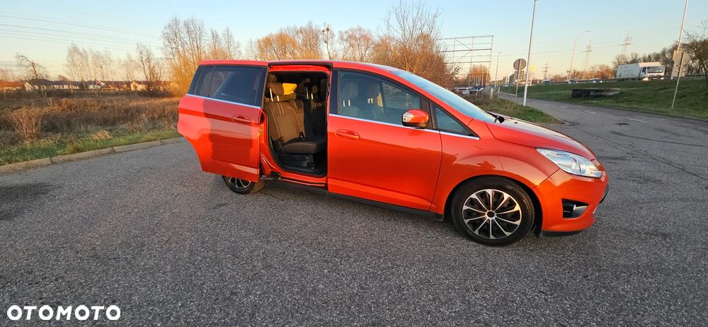 Ford Grand C-MAX - 16