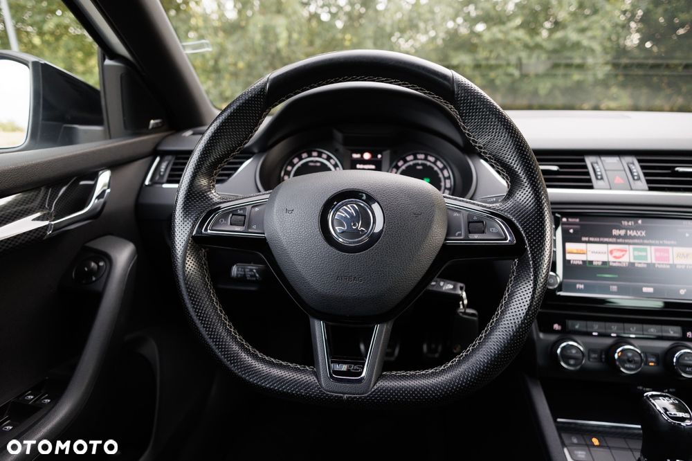 Skoda Octavia 2.0 TDI DSG RS - 12