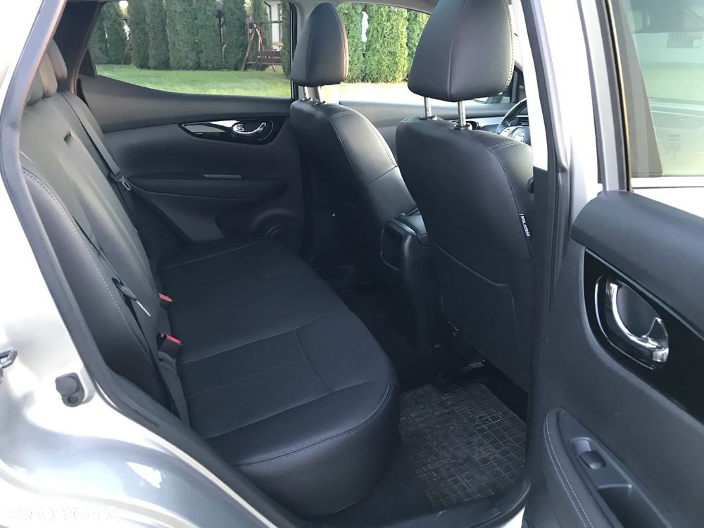 Nissan Qashqai 1.6 DCi 4x4 N-Connecta EU6 - 13