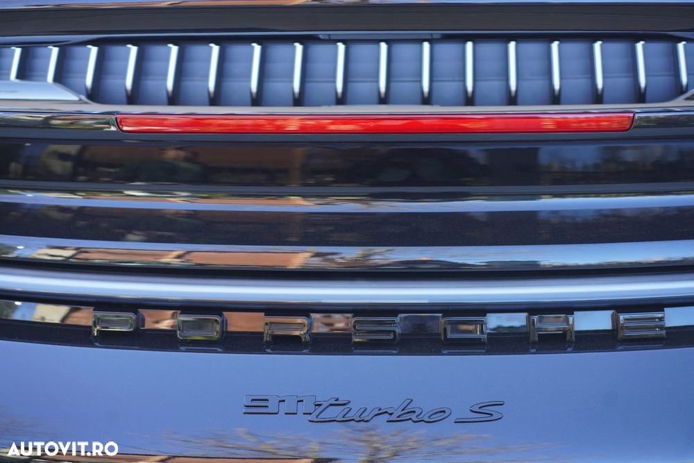 Porsche 911-TURBO-S - 15