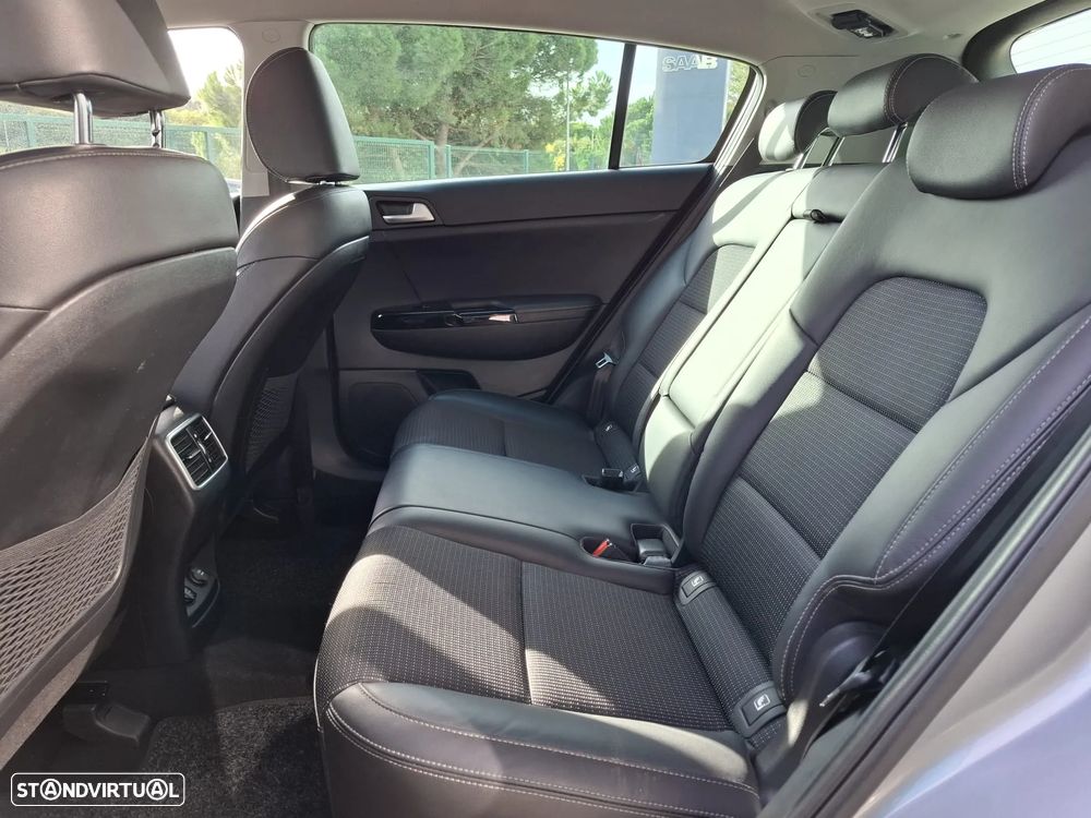 Kia Sportage 1.6 CRDI ISG TX - 32