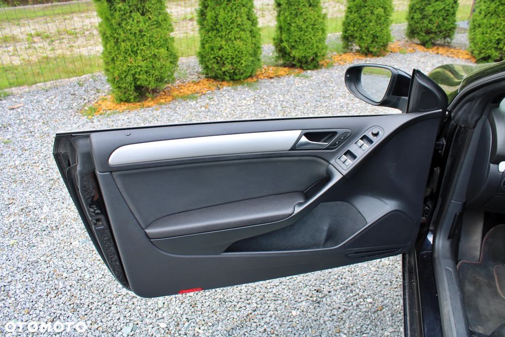 Volkswagen Golf 1.6 TDI BlueMotion Technology Trendline - 26