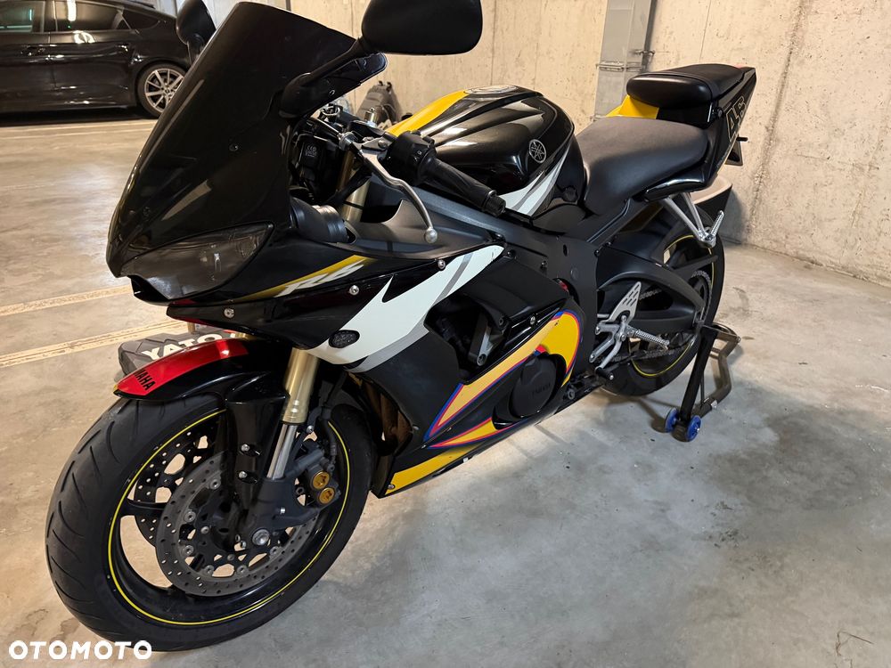 Yamaha R6 - 26