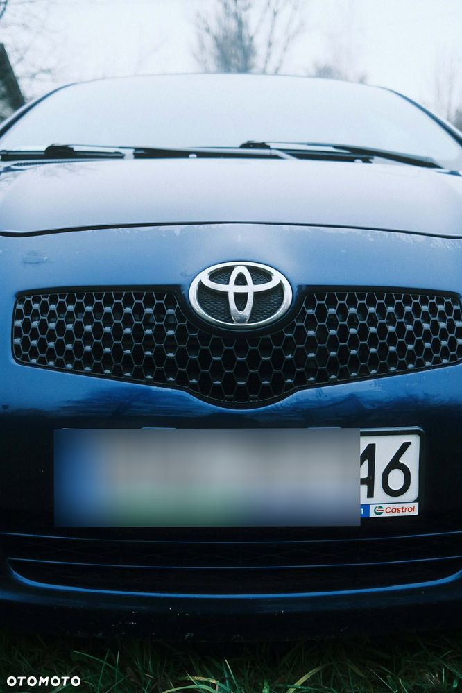 Toyota Yaris - 24