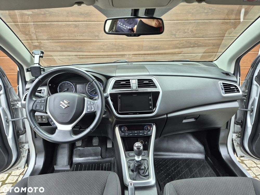 Suzuki SX4 S-Cross - 12