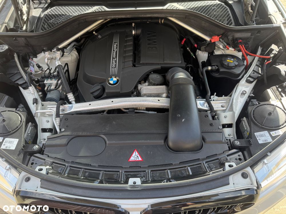 BMW X5 xDrive35i - 32